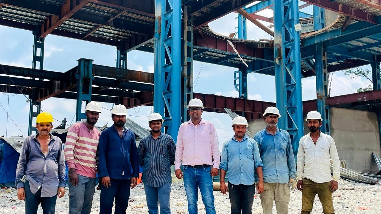 Heavy Crane Erection Operations